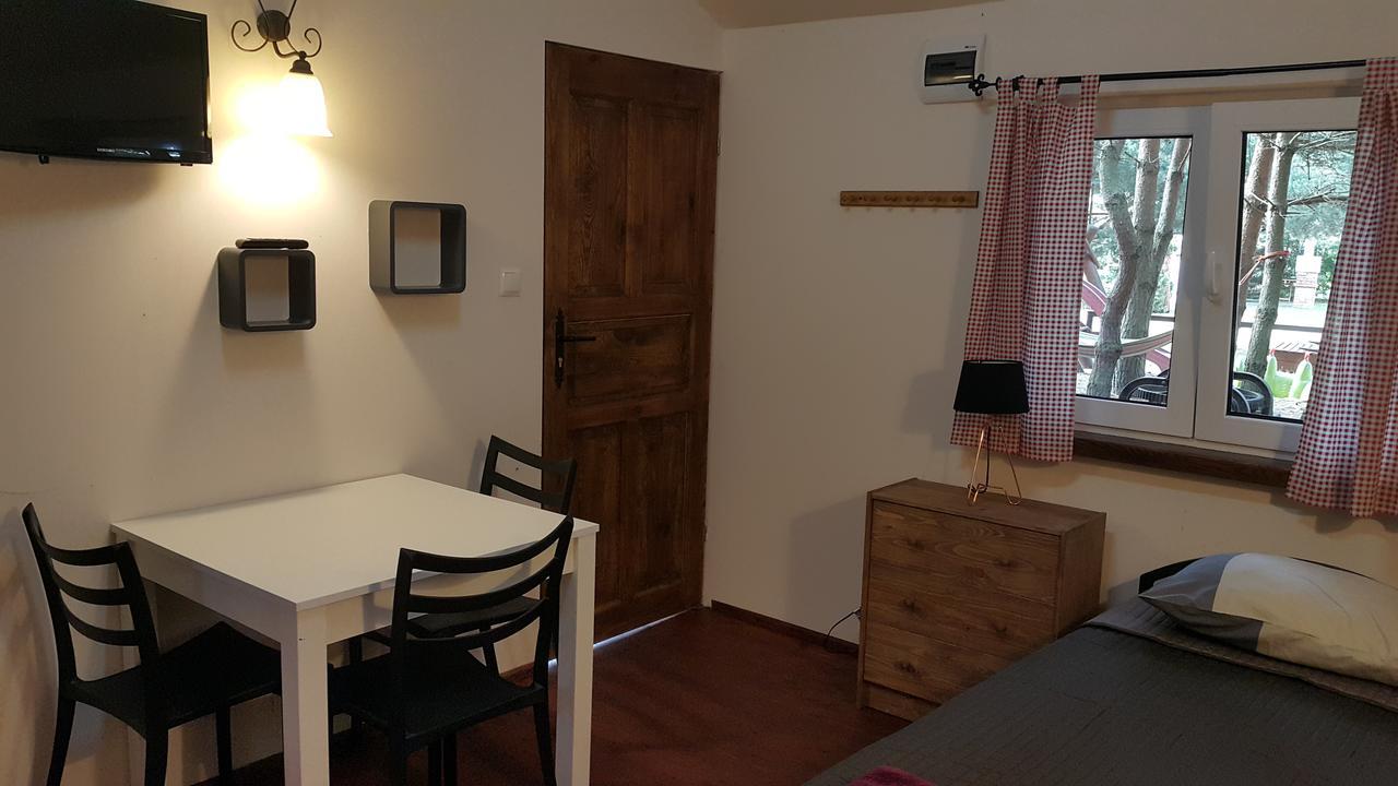Osada Pod Czerwonym Debem - Czarny Mlyn Villa Jastrzębia Góra Buitenkant foto