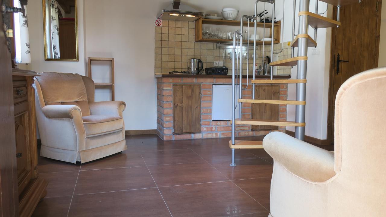 Osada Pod Czerwonym Debem - Czarny Mlyn Villa Jastrzębia Góra Buitenkant foto