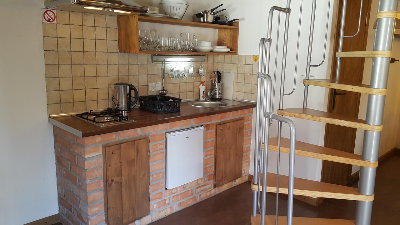 Osada Pod Czerwonym Debem - Czarny Mlyn Villa Jastrzębia Góra Buitenkant foto