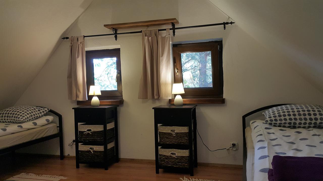 Osada Pod Czerwonym Debem - Czarny Mlyn Villa Jastrzębia Góra Buitenkant foto